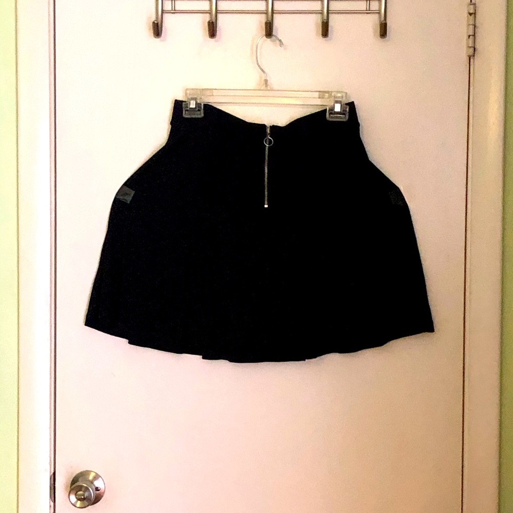 Black skater skirt